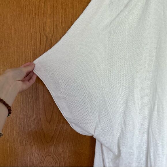 Lululemon Heart Opener Meditation Cloak Wrap in White One Size Viscose Silk - Picture 3 of 9